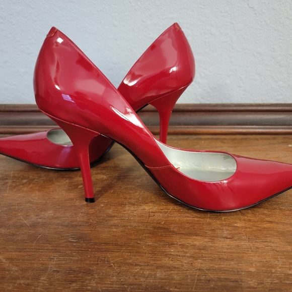 Red Patent Guess Heels Size 10 - Picture 4 of 5